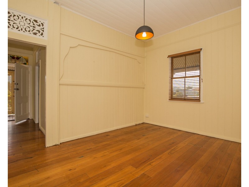 37 Palmerston Street, Annerley QLD 4103