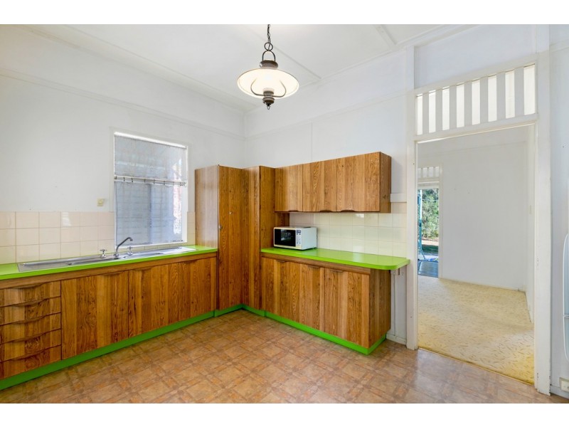 17 Black Street, Yeerongpilly QLD 4105