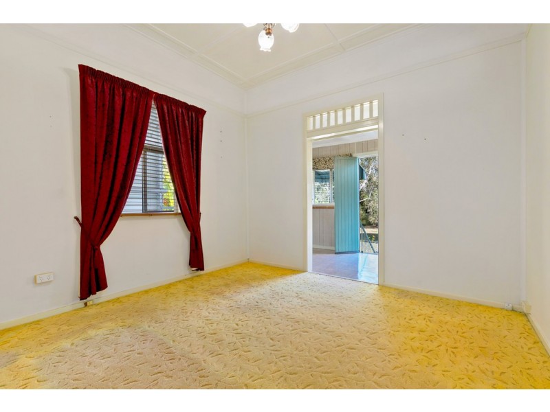 17 Black Street, Yeerongpilly QLD 4105