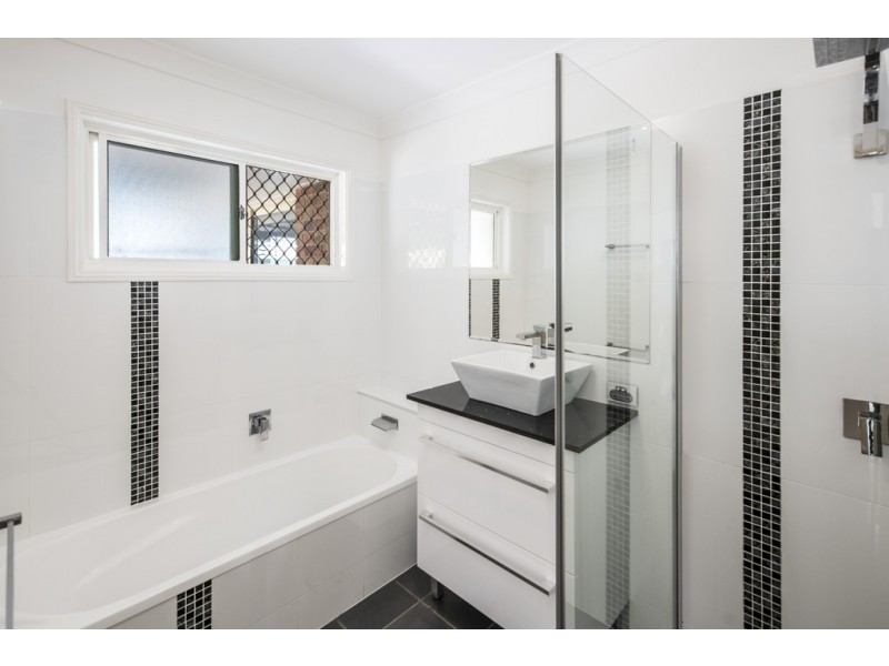 23 Toft Drive, Raceview QLD 4305