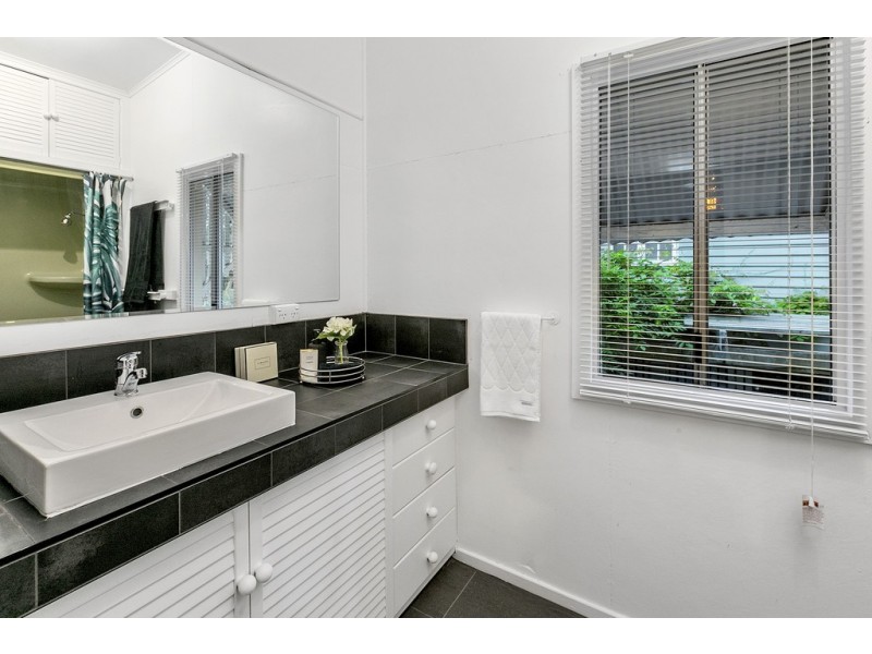 58 Albemarle Street, Yeerongpilly QLD 4105