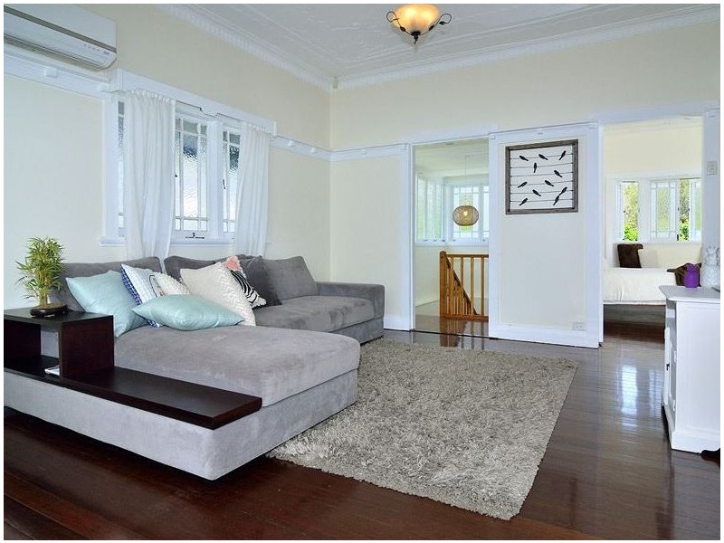 19 Black Street, Yeerongpilly QLD 4105