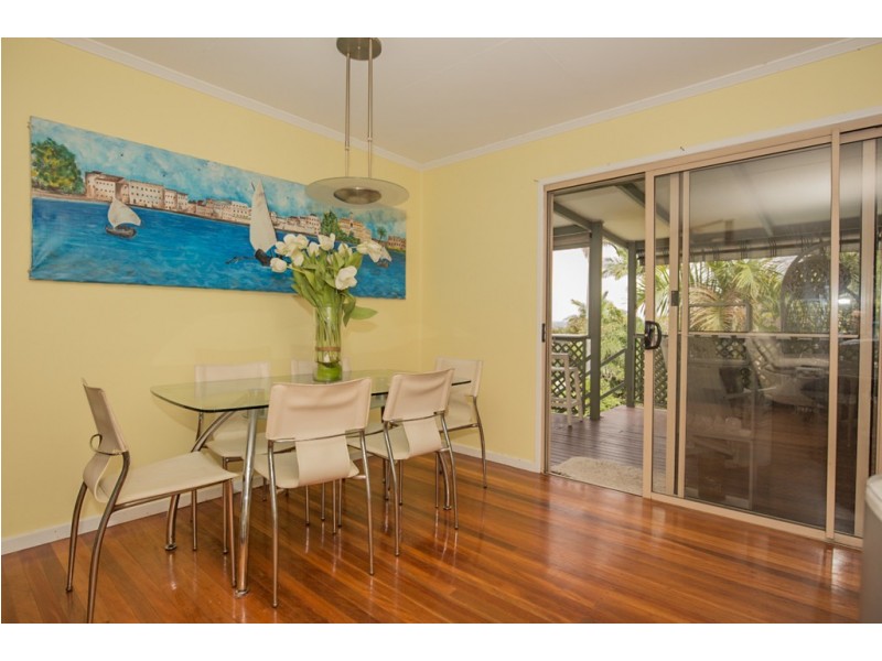 102 Fegen Drive, Moorooka QLD 4105