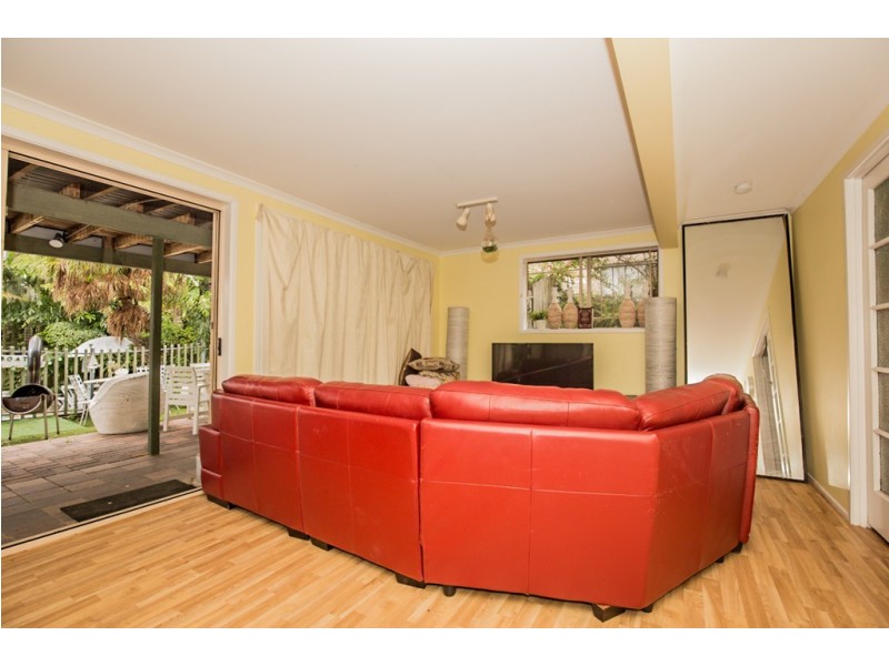 102 Fegen Drive, Moorooka QLD 4105