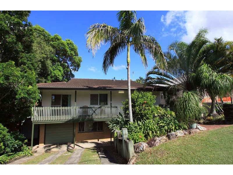 102 Fegen Drive, Moorooka QLD 4105