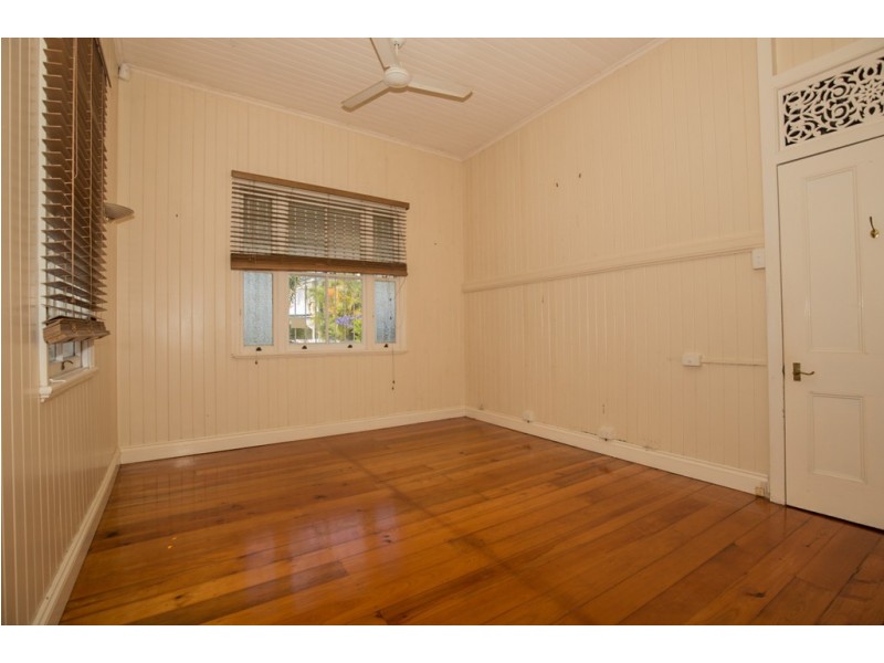 23 Kintore Street, Annerley QLD 4103
