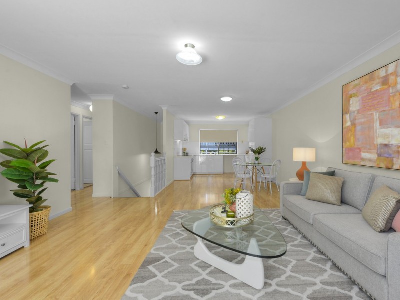 2/18 Kingsley Parade, Yeronga QLD 4104