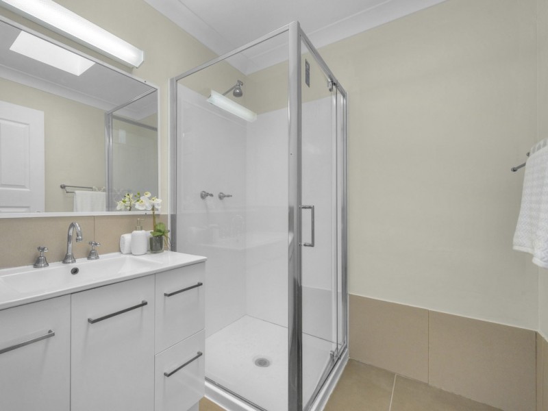 2/18 Kingsley Parade, Yeronga QLD 4104