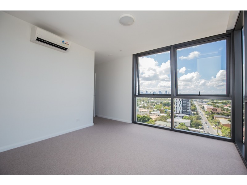 11205/300 Old Cleveland Road, Coorparoo QLD 4151