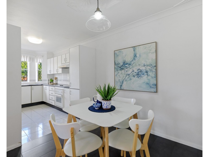 1/102 Pembroke Road, Coorparoo QLD 4151