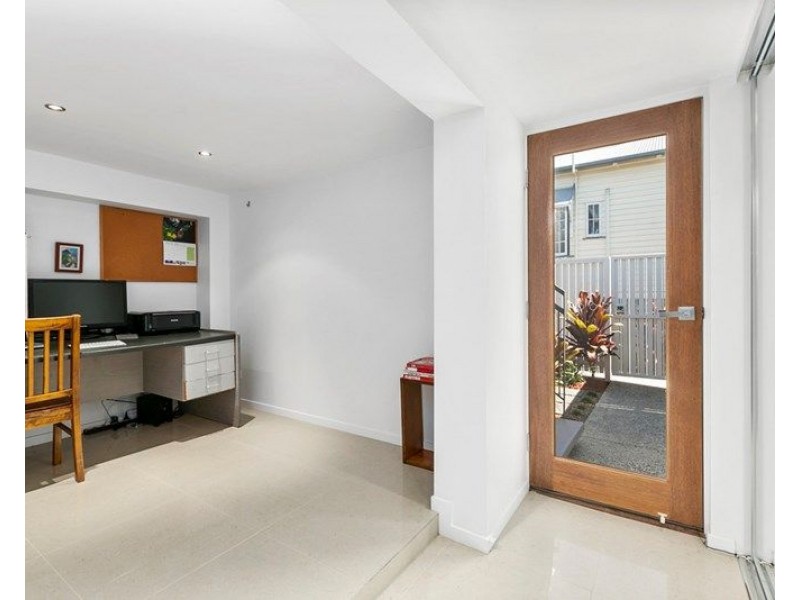 1/19 Gibson Street, Annerley QLD 4103