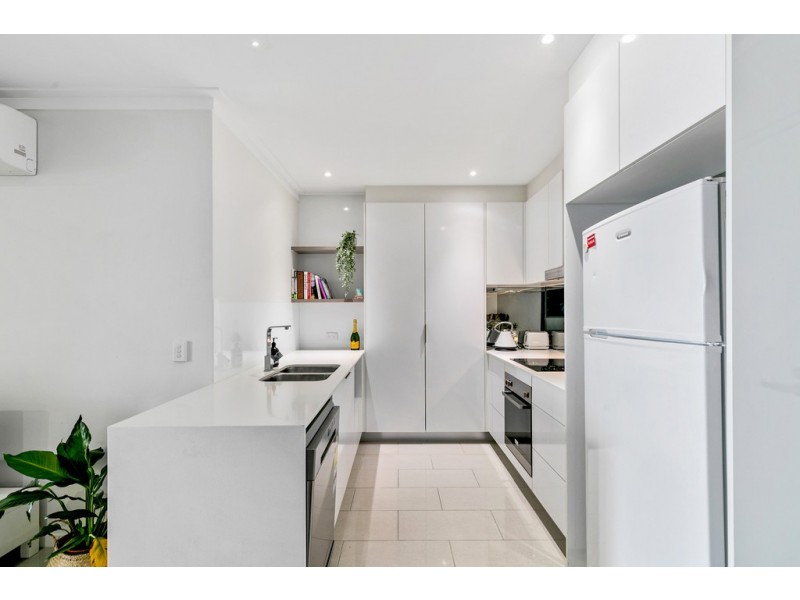 1108/8 Lochaber Street, Dutton Park QLD 4102