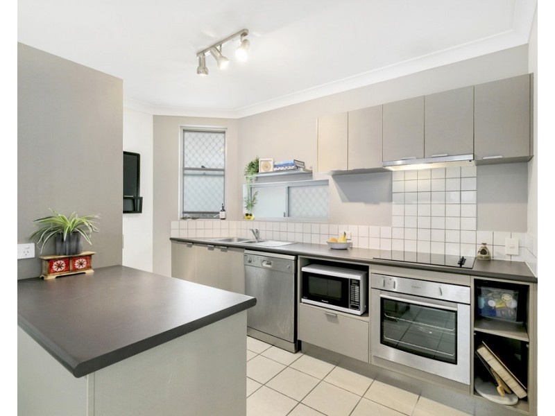 1/12 Gustavson Street, Annerley QLD 4103