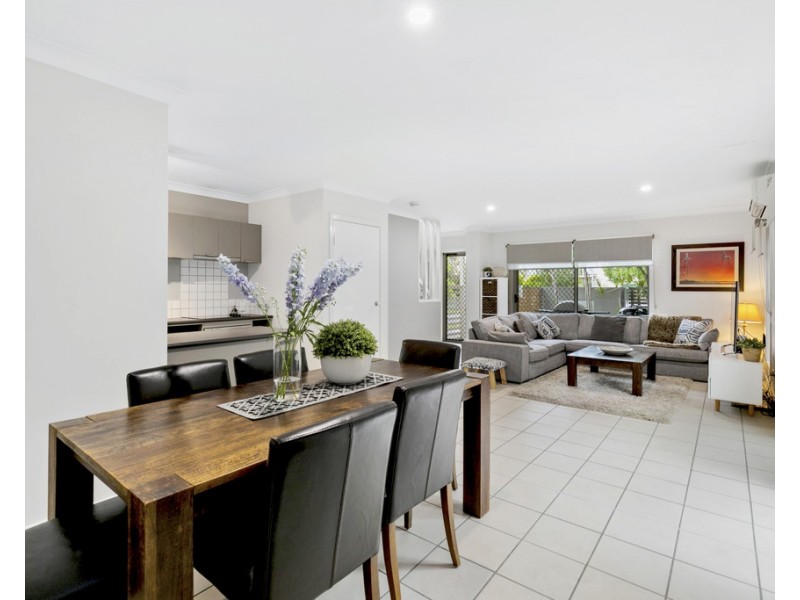 1/12 Gustavson Street, Annerley QLD 4103