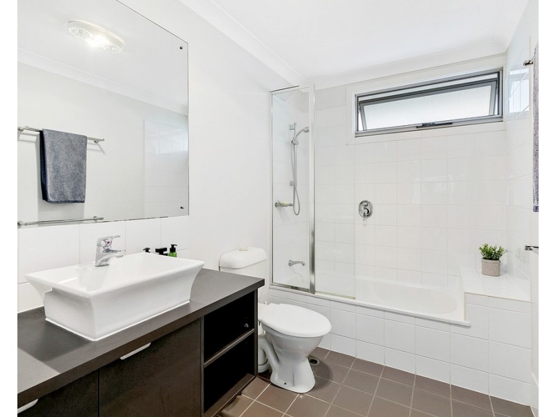 1/12 Gustavson Street, Annerley QLD 4103