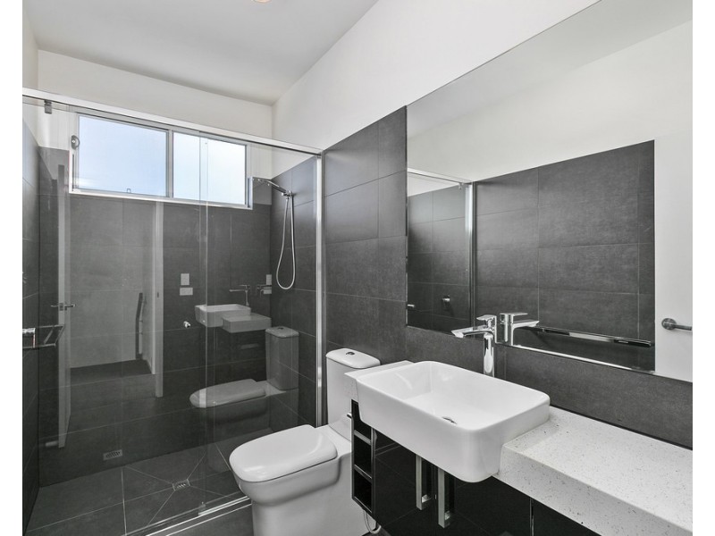 2/36 Fanny Street, Annerley QLD 4103