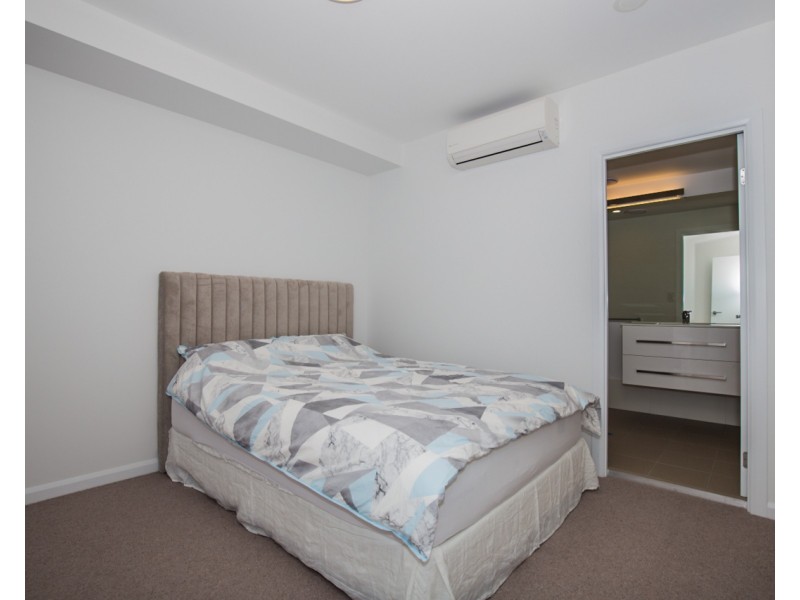 31103/300 Old Cleveland Road, Coorparoo QLD 4151