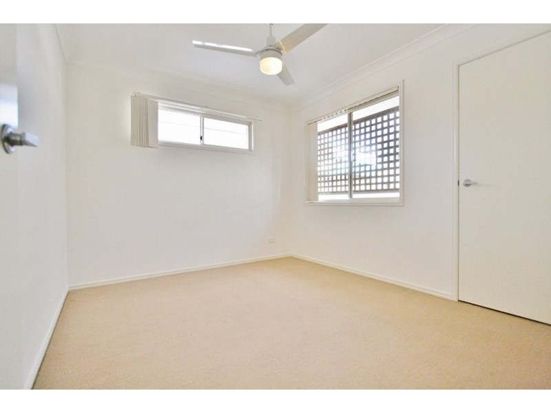 1/16 Cardross Street, Yeerongpilly QLD 4105