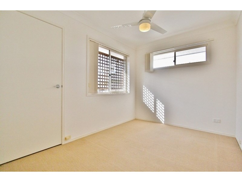 1/16 Cardross Street, Yeerongpilly QLD 4105