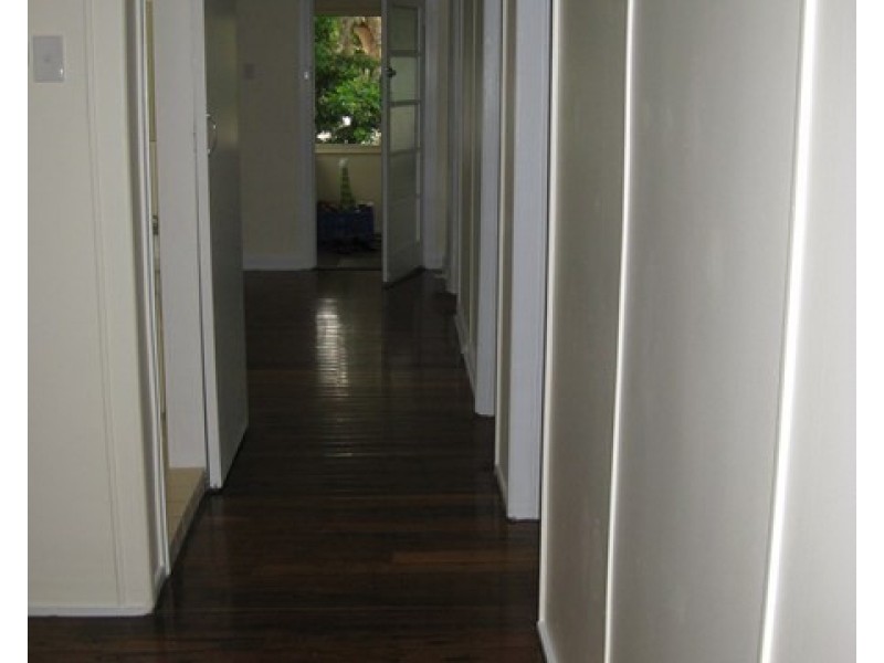 60 Cameron Street, Fairfield QLD 4103