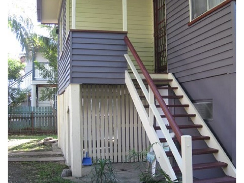 60 Cameron Street, Fairfield QLD 4103