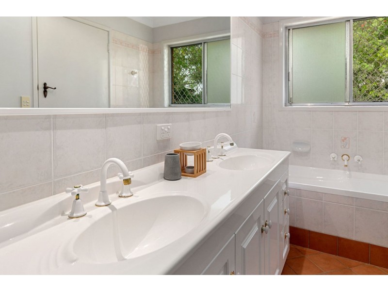 44 Norton Drive, Shailer Park QLD 4128