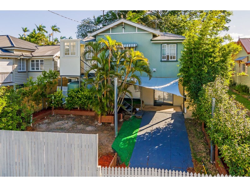 1077 Logan Road, Holland Park West QLD 4121