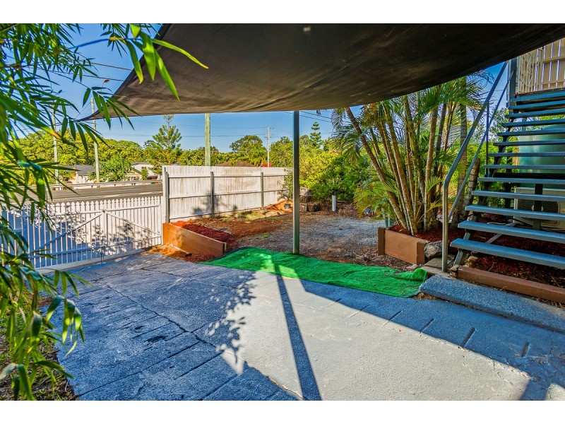 1077 Logan Road, Holland Park West QLD 4121