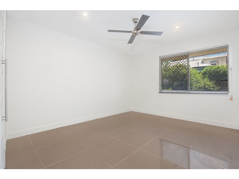 1-4/31 Cavan Street, Annerley QLD 4103