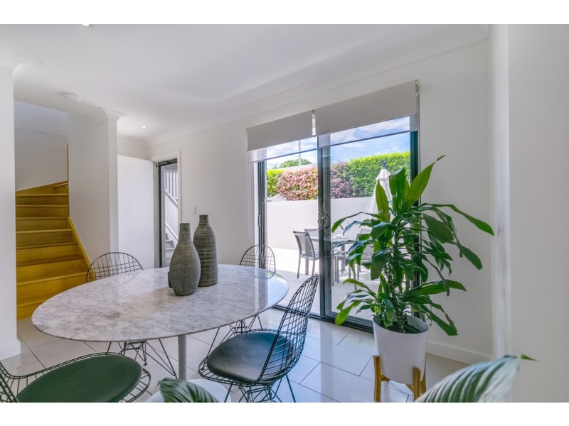 2/15 Clara Street, Annerley QLD 4103