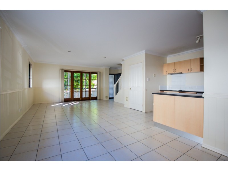 1/18 Caroline Street, Annerley QLD 4103