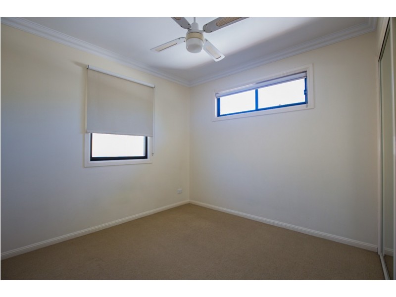 1/18 Caroline Street, Annerley QLD 4103