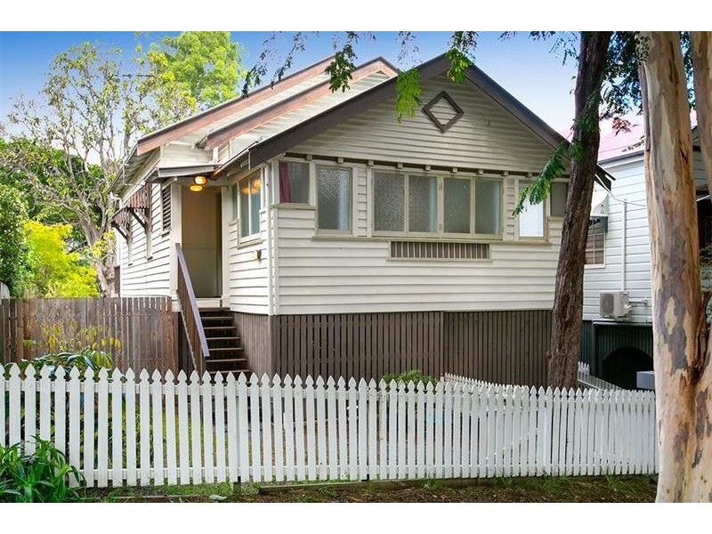 6 Ashby Street, Fairfield QLD 4103