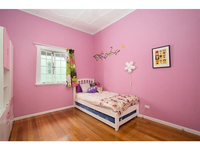 6 Ashby Street, Fairfield QLD 4103