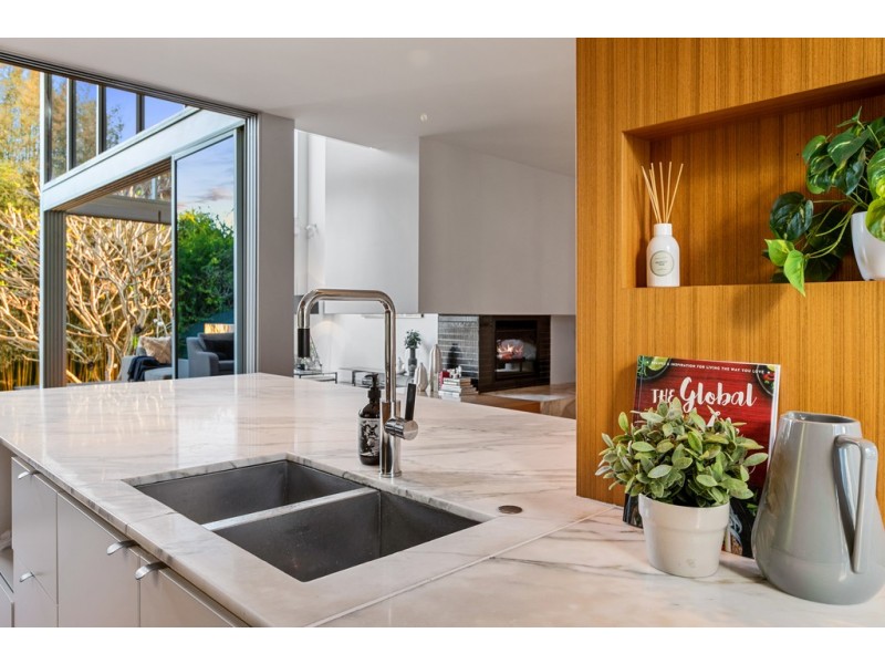 124 Brisbane Corso, Fairfield QLD 4103