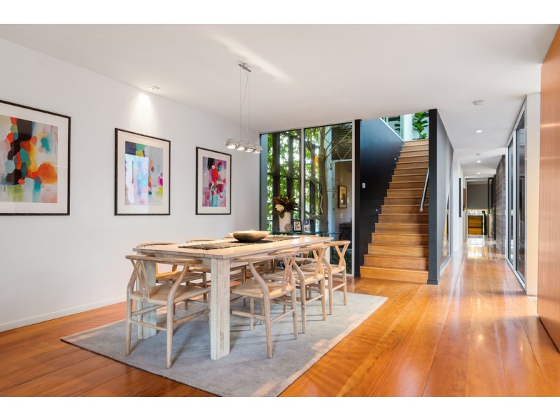 124 Brisbane Corso, Fairfield QLD 4103