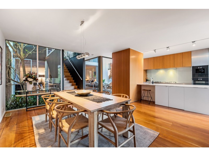 124 Brisbane Corso, Fairfield QLD 4103