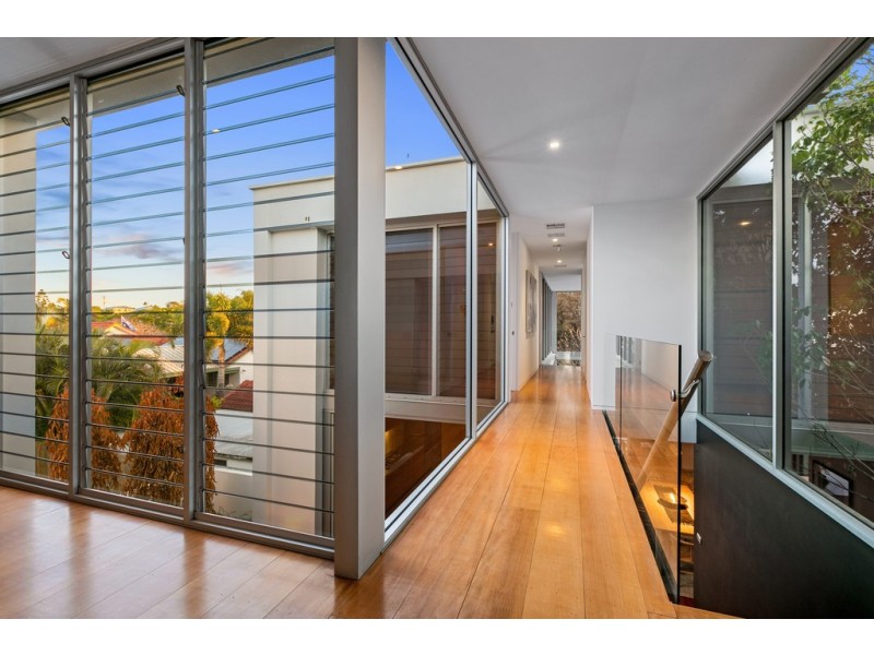 124 Brisbane Corso, Fairfield QLD 4103