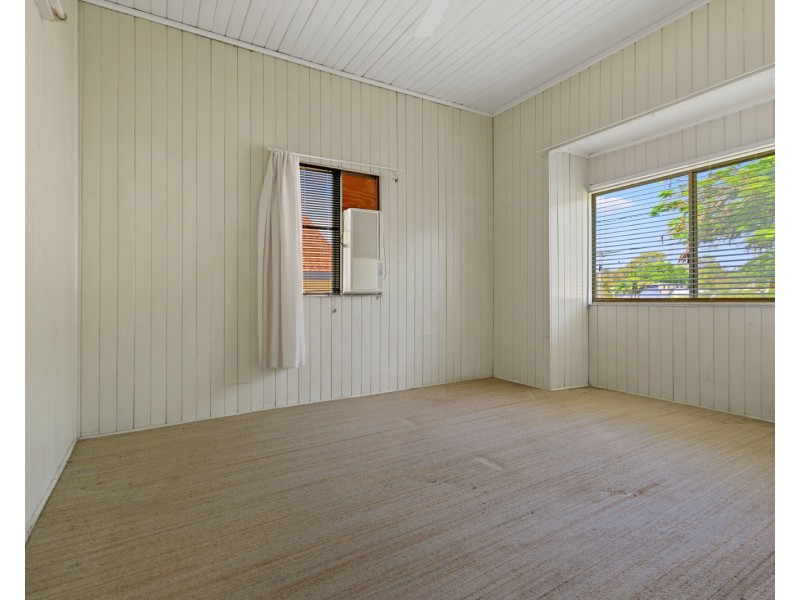 11 Beechcroft Street, Coopers Plains QLD 4108