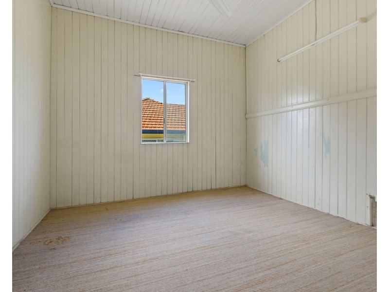 11 Beechcroft Street, Coopers Plains QLD 4108