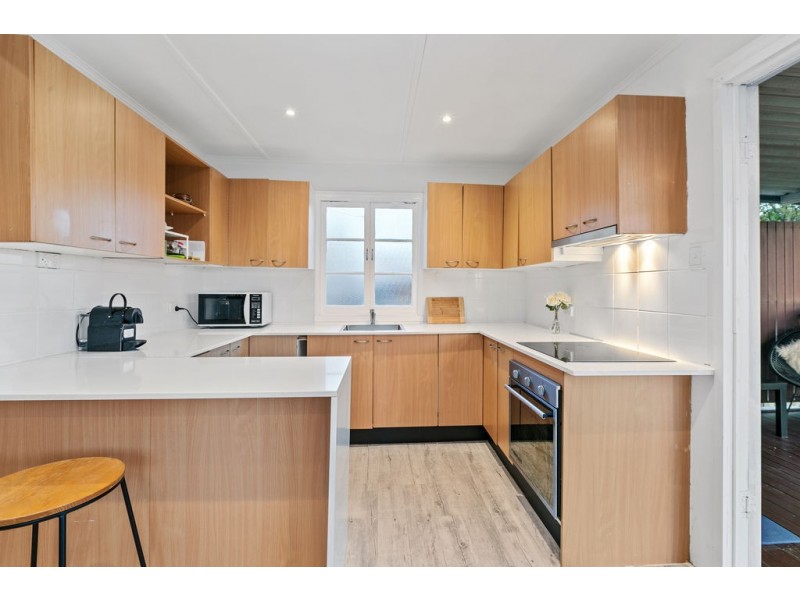 65 Nyleta Street, Coopers Plains QLD 4108