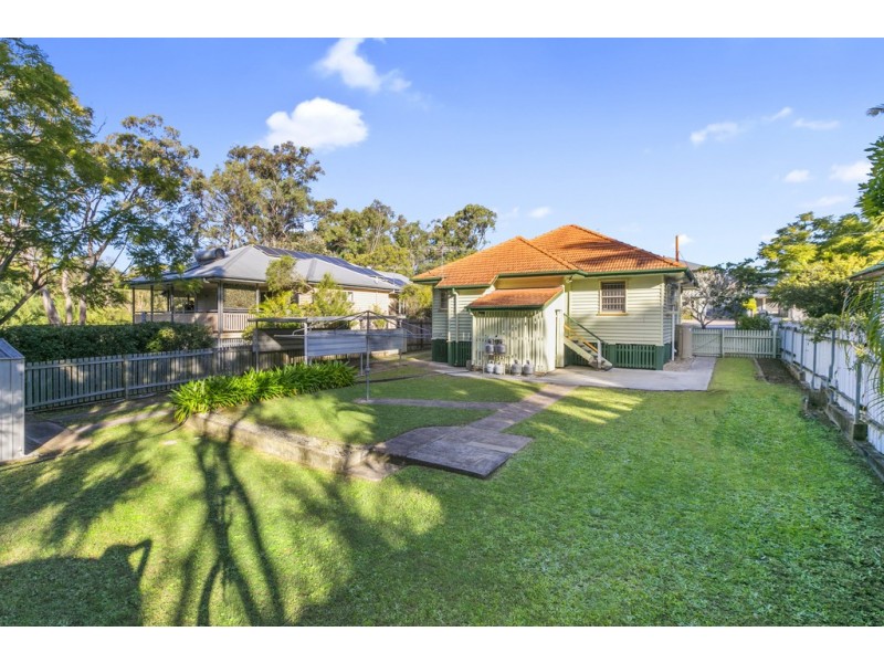 18 Upwood Street, Coopers Plains QLD 4108