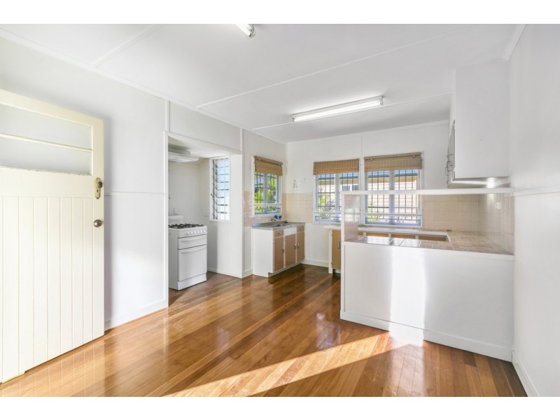 18 Upwood Street, Coopers Plains QLD 4108