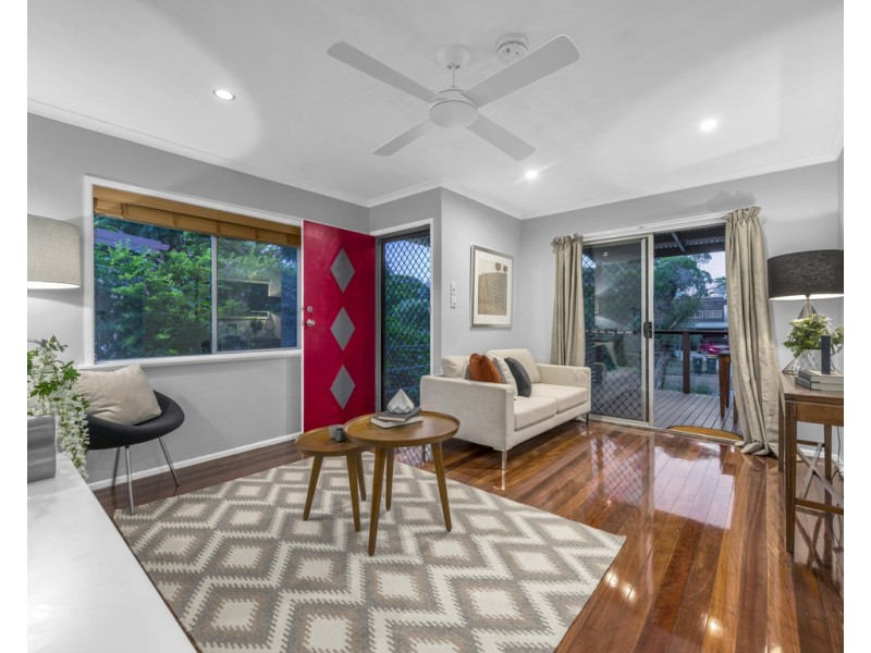 80 Lancelot Street, Tennyson QLD 4105