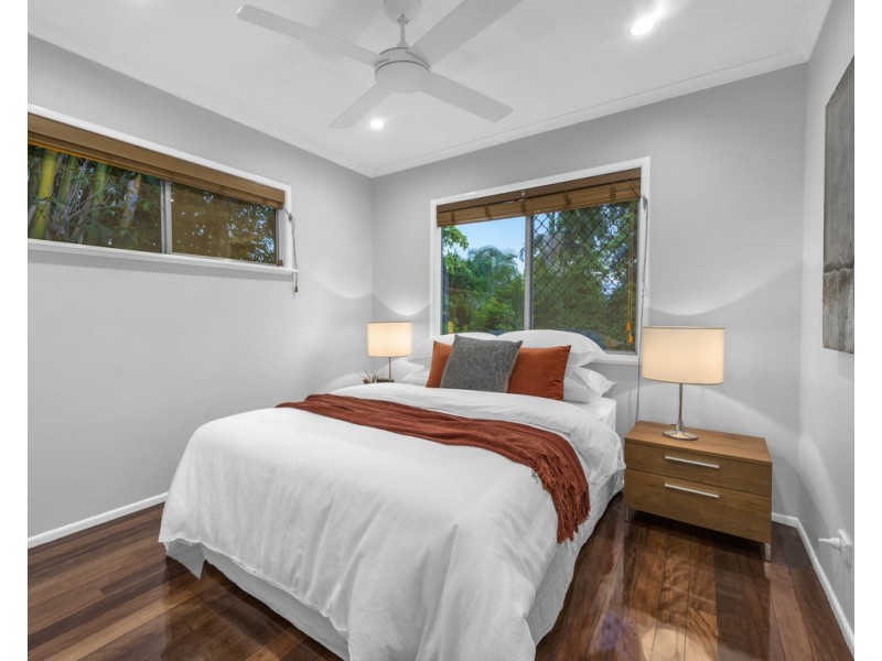 80 Lancelot Street, Tennyson QLD 4105