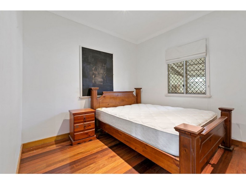 15 Vereker Street, Coopers Plains QLD 4108