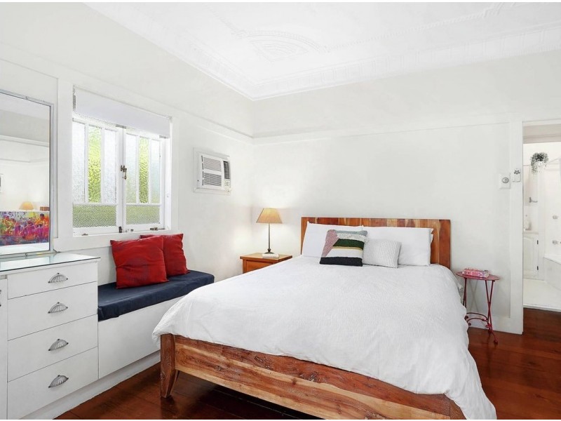 1 Laura Street, Tarragindi QLD 4121