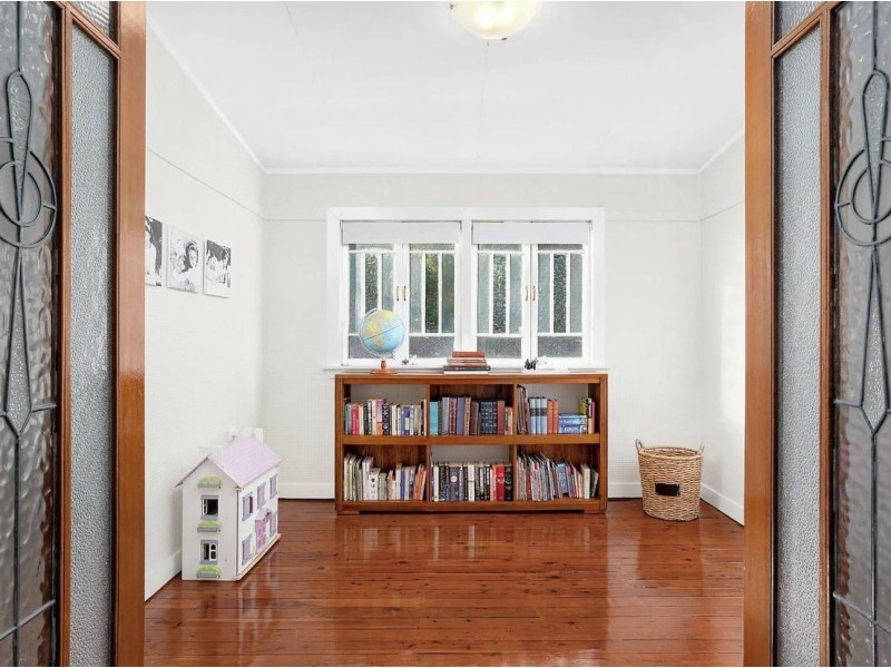 1 Laura Street, Tarragindi QLD 4121