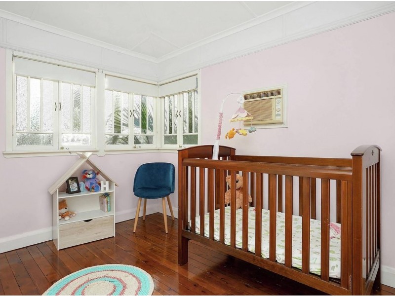 1 Laura Street, Tarragindi QLD 4121