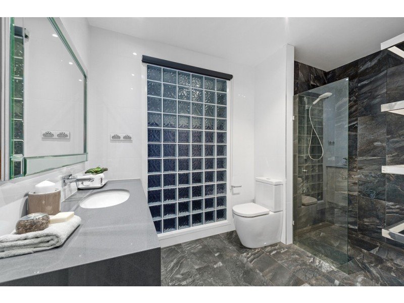 10 Aranui Street, Yeronga QLD 4104